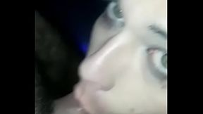 Chupando o pau do meu cliente!