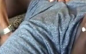 Getting him some quick booty