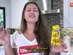 Dani Daniels Attempts Turkish Snacks
