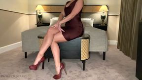 Luxury accompaniment girl in a bodycon hotel sex
