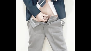 制服のコスプレして射精