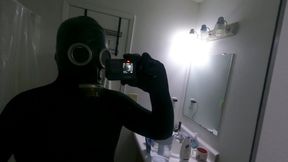 Bath in Zentai and Gas Mask