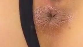 La caliente Mei Amasaki abre su culo para masaje profundo