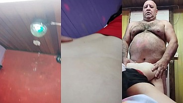 ESSA NOVINHA SEMPRE TA COM O RABO PEGANDO FOGO MAS ELA SABE QUE O VEIOO RESOLVE ESSA PARADA