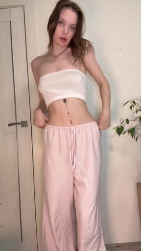 Do men really get aroused looking at the body of a 20-year-old girl