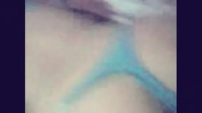 Se deja dedear en hotel despu&eacute_s del trabajo.