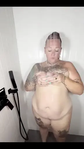 Amber Lee's Wet Pussy Gets Roughly Fucked in the Shower