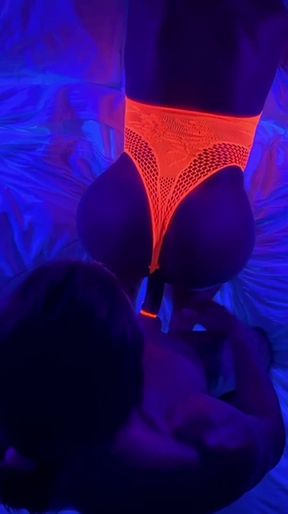 Blacklight party turns into steamy hotel fun