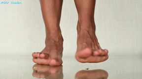 Indian FOOT GODDESS with WIDE SHAPELY SOLES is back! GIANTESS FOOT CRUSH! - MOV