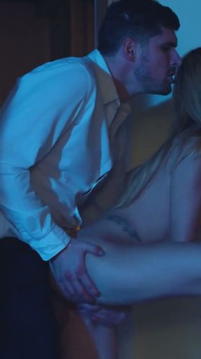 Hot blond Rebecca Volpetti gives her sweet pussy to a random guy with huge cock to forget ex   Clip 1