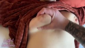 Ejha! Mostoha Lánytestvérem Szőrös MILF Punciját Meglepő Látogatás Érte