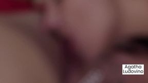 chupando e babando na bucetinha da milf loirinha enquanto seu namorado esta no trabalho