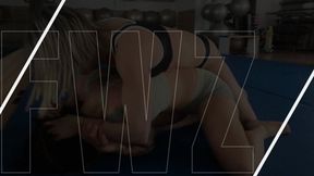 ITALIAN GIRLS NEXT DOOR - CATFIGHT Samantha Vs. Beatrice in 4K!