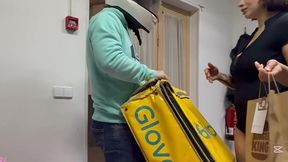 a lulita star no le llevan la salsa el delivery, imagina que salsa improvisa
