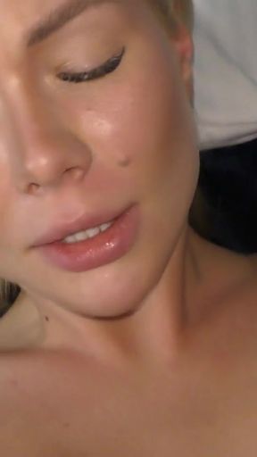 Must-share moment from &quot;Beautiful albino girl and her first home video&quot;
