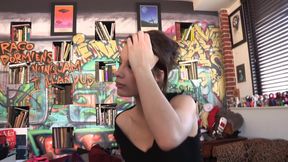 Sexy brunette with nice firm tits have something in mind for her photographer