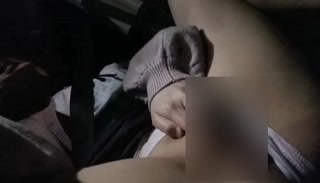 ドライブ中に他人に見られながらオーガズム連発露出オナニー 素人 野外 リアル 日本人 大学生 絶頂 電マ 敏感 個人撮影 見せつけ