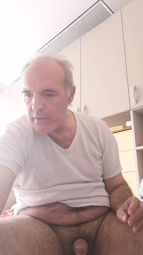 Preliminary Exercises to Start Masturbating with Pleasure!