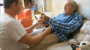 Père pipe - Amateur Hunk Suce 2