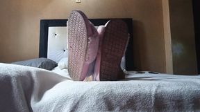 Wrinkled soles on feet that rub together (3)