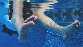 Kiss the Toes – The Godfather's Feet Underwater For His Secret Admirer