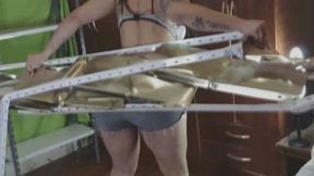 Jazmin bent the metal shelf with her body MP4 HD