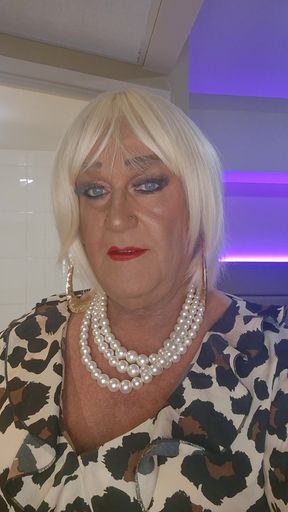 Tanyalushxx vaping