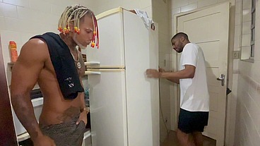 Técnico que usa calcinha