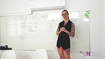 Back to the classroom!! Carolina Lorca receives a SEX LESSON from an experienced mommy