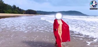 Public Beach Masturbate and Squirt