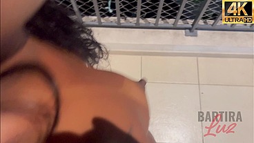 TREPANDO GOSTOSO NA SACADA DO PREDIO COM O NEGO TOP DELICIA