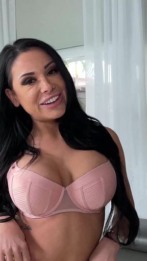 Busty Babe Gianna Grey Gets Fucked by Big Dig Dick Jmac