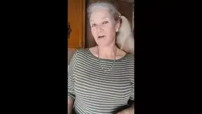 Mature mom with big natural tits gets off on fucking zucchini