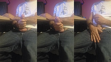 Crx211 me hago una paja mientras chateo y suelto una gran cantidad de leche, te gustaría tragartela?