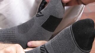 "Male Feets XXX - Old Man Worship Young Hunk's Toes And Footjob"