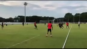 Marcinho Enfiando Bola pela Sele&ccedil_&atilde_o