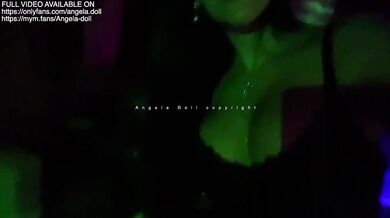 STRANGER CHALLENGE - I flirt with a stranger in a club so that he fucks me in the WC