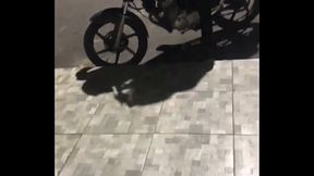 Mamando o entregador