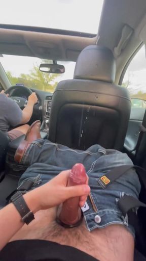 Guy with big dick flashes car and gets a cumshot