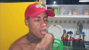nao aguentei e dei ate o cu para garoto amigo do meu filho . brinquedo ator