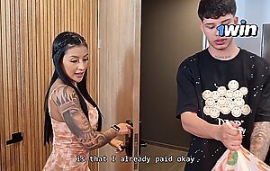 I fuck the delivery man behind my mother's back - Mariana Martix and Danner Mendez