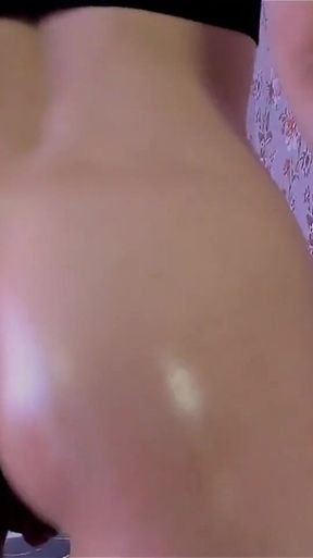 I Smear My Ass with Oil and Spank It Until It Turns Red