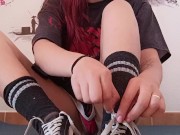 Rieche an meinen stinkigen Schuhen, Socken und Füßen