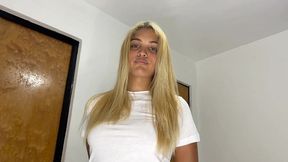 ayudando a la hijastra con la tarea de matematica a cambio tiene que hacer todo lo que le pida su padrastro pervertido