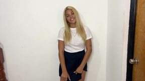 ayudando a la hijastra con la tarea de matematica a cambio tiene que hacer todo lo que le pida su padrastro pervertido