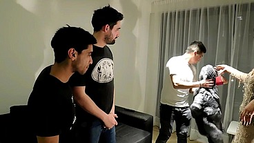 ESPOSA NINFOMANA ,cojiendome algunos vecinos , increible como me gusta cojerme desconocidos 1