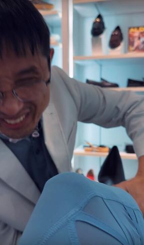 It's Chritmas Time!  Shoe Shopping!