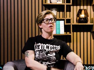 Hailey Rose & Hazel Moore Short Kings, Free Use, & Coregasms - the Adult Time Podcast