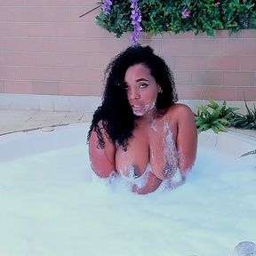 Sensual Provocation with Foam From a Big-assed Black Woman