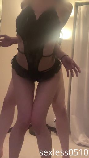 [Private Filming] Choking from behind while standing up, climaxing